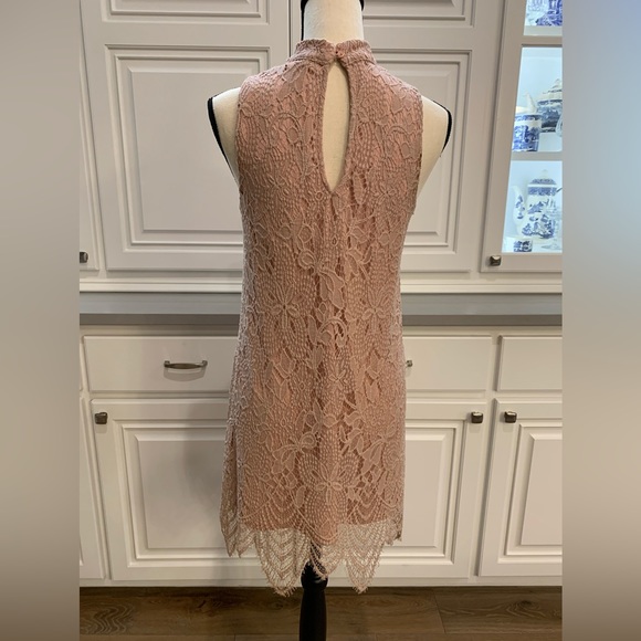 love, Fire ~ Lace Shift Dress with Keyhole Opening in Front & Back - Picture 5 of 15